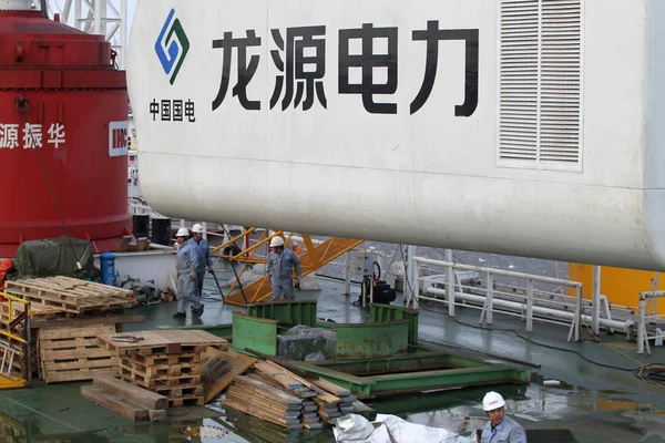 Chinesische Arbeiter Auf Einer Baustelle Der Chinesischen Longyuan Power Group — Stockfoto