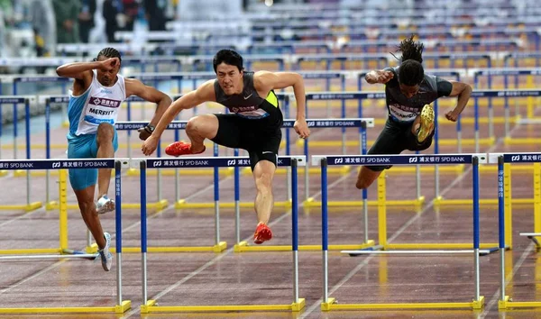 Liu Xiang China Wygrywa Mężczyźni 110 Płotek Zdarzenia Jason Richardson — Zdjęcie stockowe