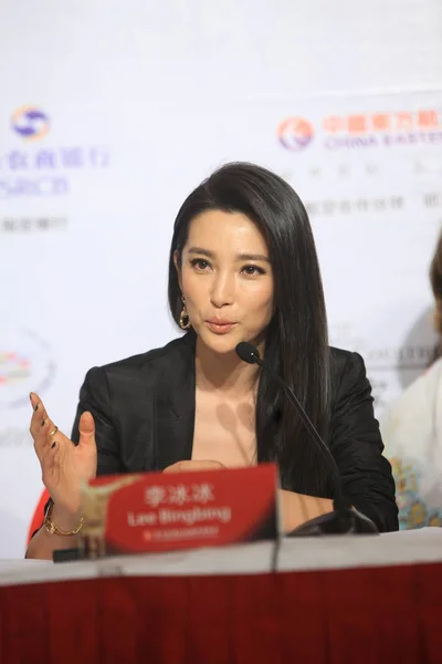 Čínská Herečka Bingbing Mluví Během Tiskové Konference Panelu Výběr Shanghai — Stock fotografie