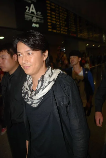 Attore Giapponese Masaharu Fukuyama Arriva All Aeroporto Internazionale Shanghai Pudong — Foto Stock