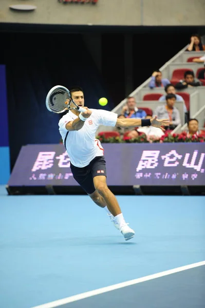 セルビアのノバク ジョコビッチは 2012 年中国オープン テニス トーナメント中国 北京市に 2012 日中にメンズ シングルスの決勝戦でフランスのジョー — ストック写真