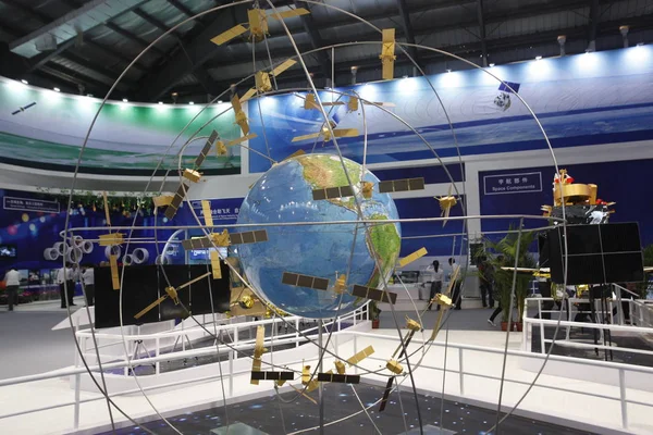Modelo Sistema Navegação Beidou Exibido Durante 9Th China International Aviation — Fotografia de Stock
