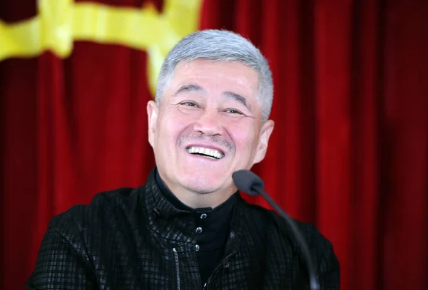 Čínský Herec Komik Zhao Benshan Při Své Návštěvě Benshanské Střední — Stock fotografie