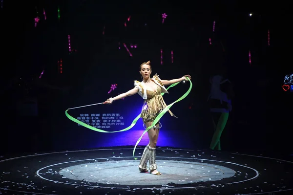Cantante Taiwanesa Jolin Tsai Actúa Durante World Tour Shanghai Concert — Foto de Stock
