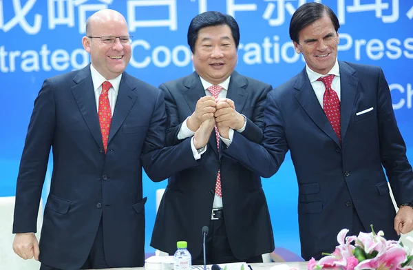 Desde Izquierda Gordon Riske Ceo Kion Group Tan Xuguang Presidente — Foto de Stock