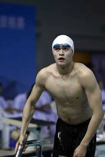 Den Kinesiske Svømmemesteren Sun Yang Ser Etter Vunnet 400 Meter – stockfoto