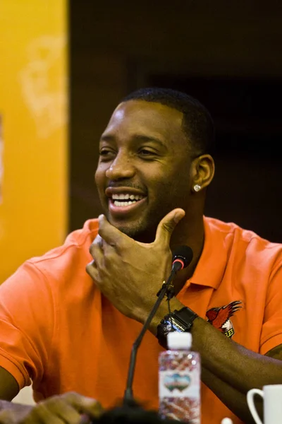 Stella Nba Tracy Mcgrady Reagisce Durante Una Cerimonia Lui Ufficialmente — Foto Stock