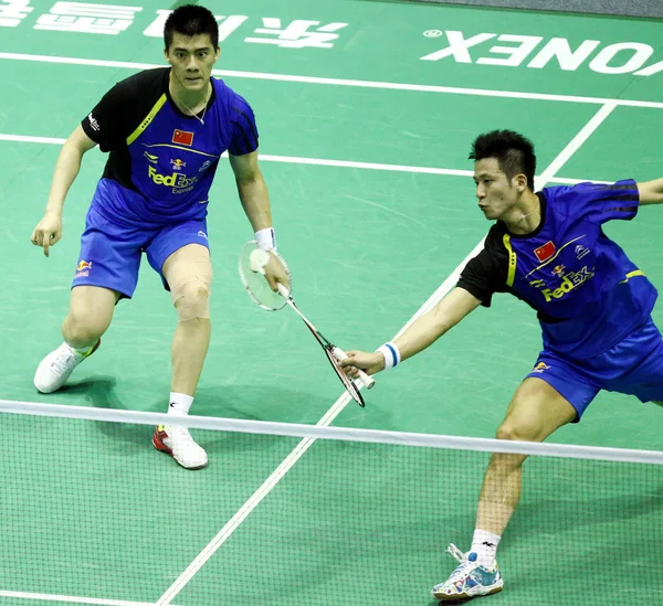 Chinas Cai Yun Rechts Und Haifeng Treten Bei Der Badminton — Stockfoto