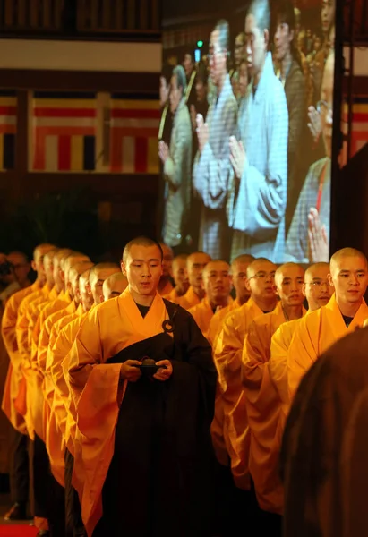Los Monjes Budistas Chinos Asisten Ceremonia Apertura Conferencia Predicación Intercambio —  Fotos de Stock
