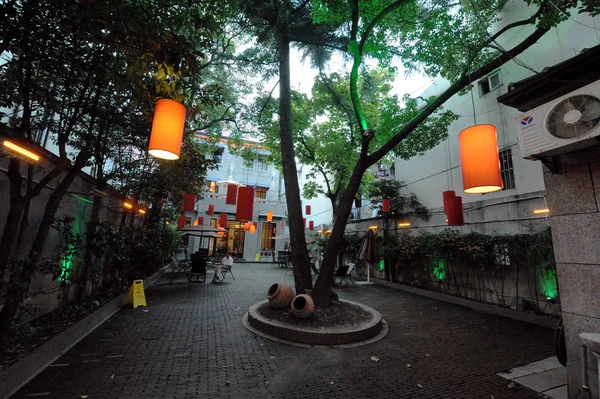 Des Lumières Sont Suspendues Sur Cour Restaurant Rue Mode Jinxian — Photo
