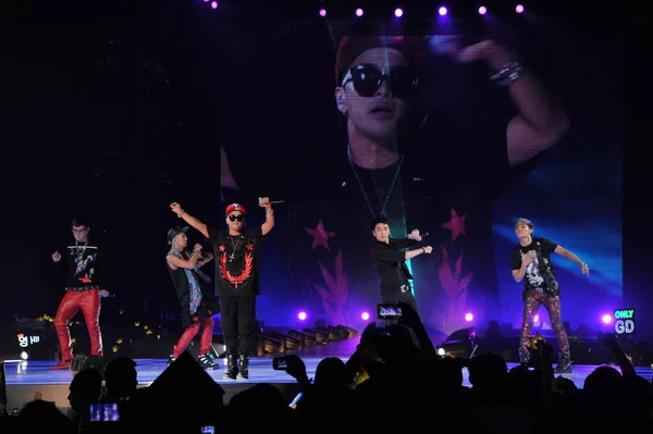 Des Membres Groupe Idols Sud Coréen Bigbang Produisent Lors Une — Photo