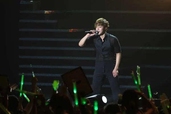 Cantor Pop Coreano Kim Hyun Joong Apresenta Durante Seu Concerto — Fotografia de Stock