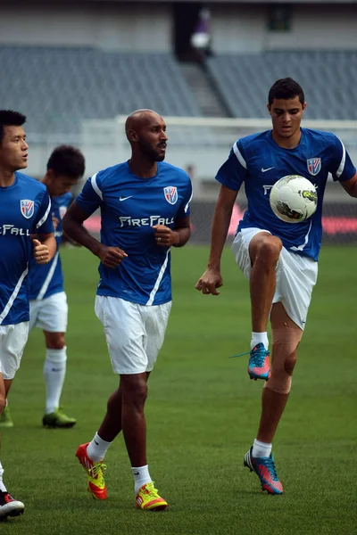 Nicolas Anelka Ostatní Hráči Shanghai Shenhua Jsou Obrázku Během Lekce — Stock fotografie