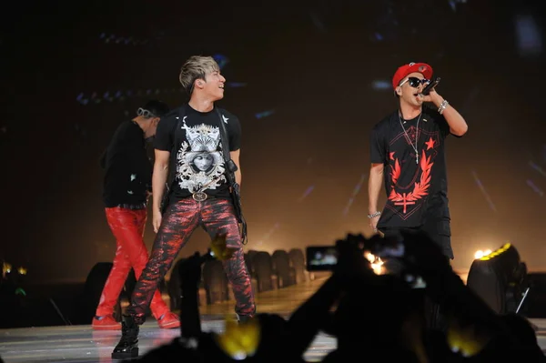 Membros Grupo Ídolos Sul Coreano Bigbang Apresentam Durante Uma Cerimônia — Fotografia de Stock