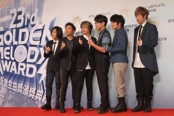Rock Band Taiwanese Mayday Posa Sul Tappeto Rosso Prima Della — Foto Stock
