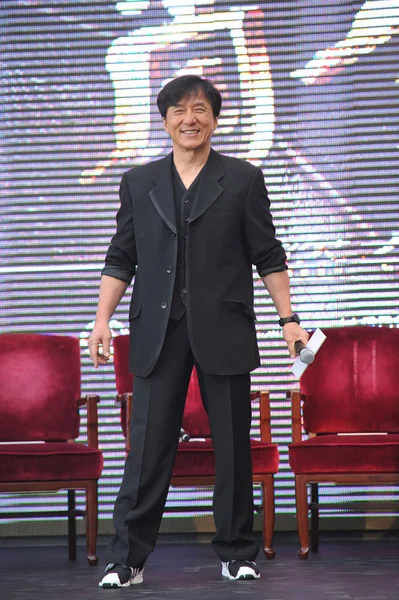 香港功夫巨星成龙出席2012年10月14日在中国北京举行的电影 Cs12 首映式新闻发布会 — 图库照片