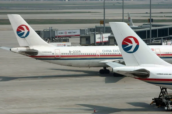 Самолеты Airbus Авиакомпании China Eastern Airlines Представлены Шанхайском Международном Аэропорту — стоковое фото