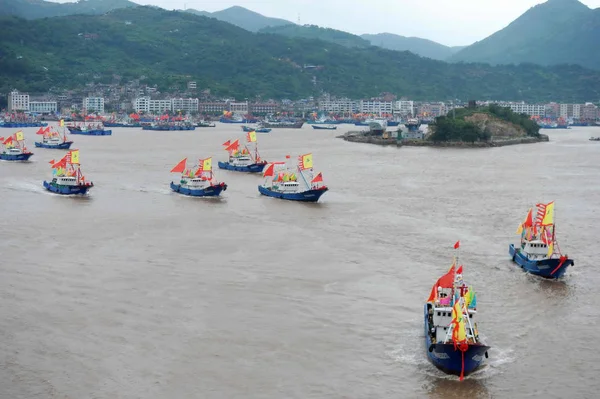 Bateaux Pêche Naviguent Hors Port Dans Ville Shipu Comté Xiangshan — Photo