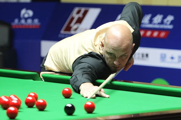 Mark King Van Engeland Speelt Een Schot Tegen Shaun Murphy — Stockfoto