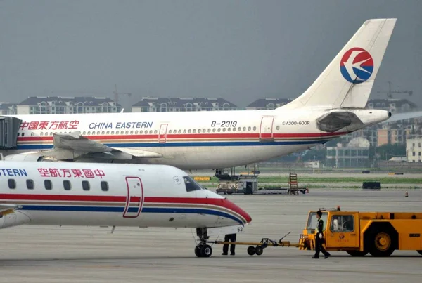 Jet Planes Kínai Eastern Airlines Képen Shanghai Hongqiao International Airport — Stock Fotó