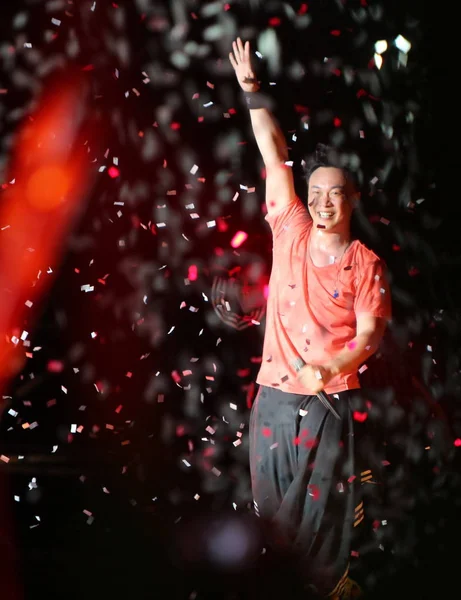 Hongkong Zpěvák Eason Chan Provádí Během Jeho Koncert Městě Quanzhou — Stock fotografie