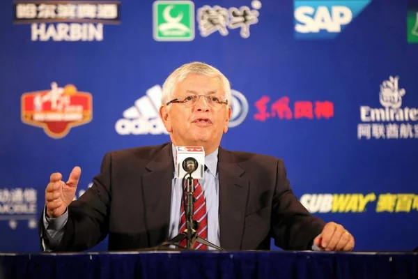 Komisař Nba David Stern Hovoří Tiskové Konferenci Před Druhý Zápas — Stock fotografie