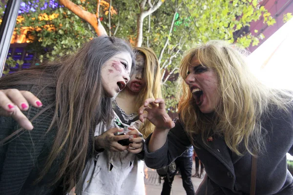 Young Women Zombie Makeup Pose Parade Celebrate Halloween Nanjing Road — Stock Photo, Image