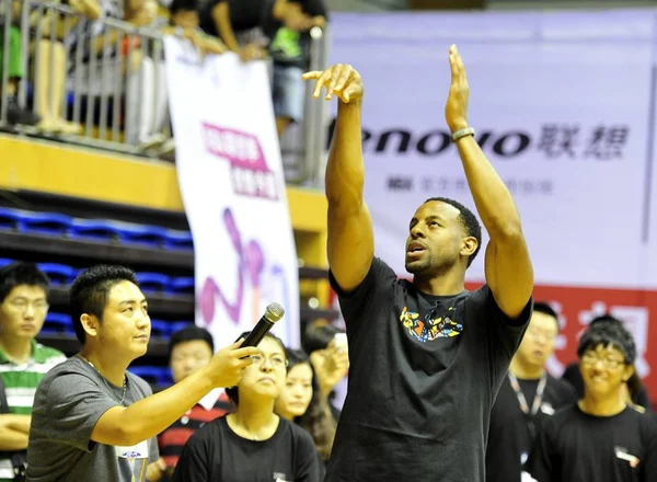 Andre Iguodala Estrella Los Denver Nuggets Nba Instruye Técnicas Baloncesto — Foto de Stock