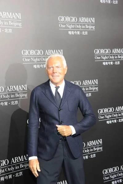 Diseñador Italiano Giorgio Armani Posa Durante Desfile Moda Giorgio Armani — Foto de Stock