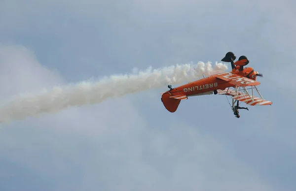 Stuntwoman Estrangeira Executa Uma Aeronave Breitling Jet Team Preparação Para — Fotografia de Stock