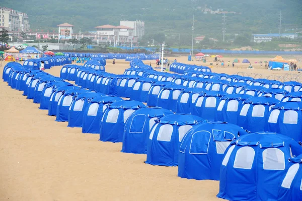 Camping Tält Avbildade Golden Sand Beach Qingdao City Östra Kinas — Stockfoto