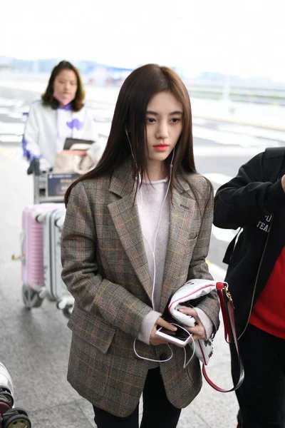 Cantante Actriz China Jingyi Representa Aeropuerto Internacional Shanghai Hongqiao Shanghai — Foto de Stock