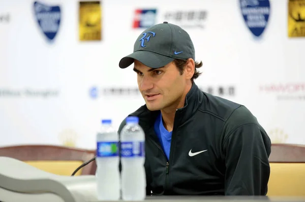 Roger Federer Aus Der Schweiz Spricht Der Pressekonferenz Für Das — Stockfoto