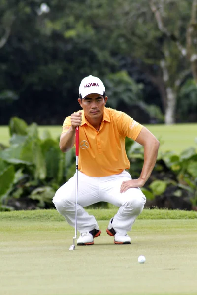 Golfista Cinese Liang Wenchong Considera Putt Durante Torneo Golf Mission — Foto Stock