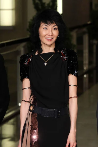 香港の女優マギー チャン台北 101 モールでルイヴィトンの店のオープニング セレモニーに出席 2012 — ストック写真