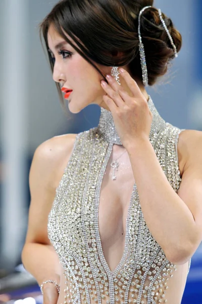 Chinese Model Yingzhi Wearing Sexy Diamond Studed Dress Poses Bmw — Stock Photo, Image