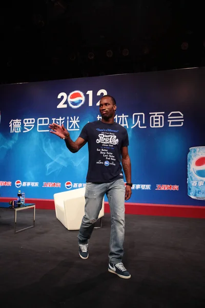 Didier Drogba Shanghai Shenhua Saluta Fan Evento Promozionale Conferenza Stampa — Foto Stock