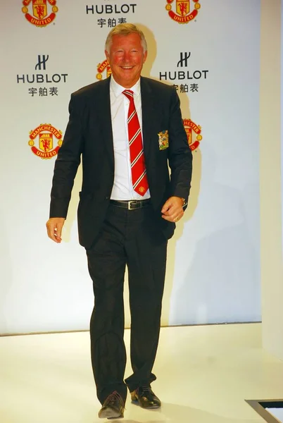 Cheftrainer Sir Alex Ferguson Von Manchester United Nimmt Einer Uhrenmodenschau — Stockfoto