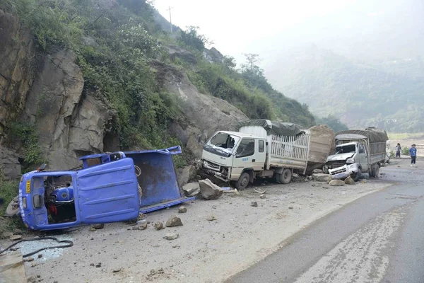 Los Camiones Dañados Son Fotografiados Una Carretera Después Ser Aplastados — Foto de Stock