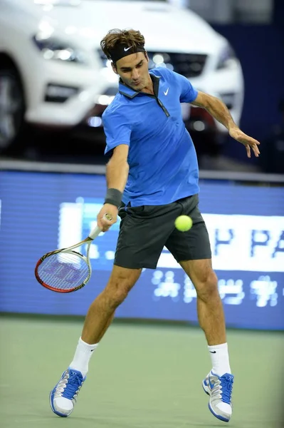 Roger Federer Suíça Retorna Arremesso Contra Yen Hsun Taiwan Sua — Fotografia de Stock
