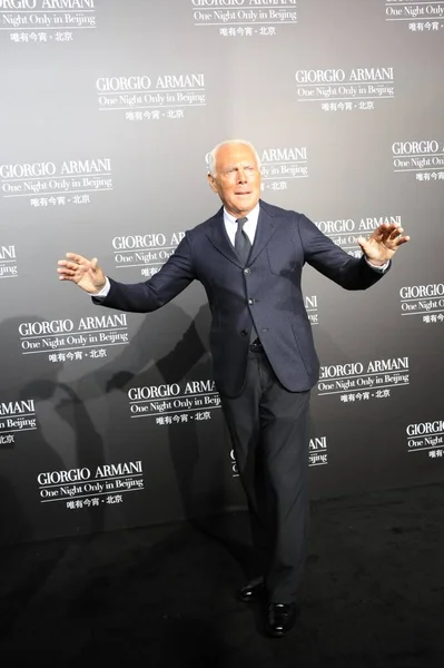 Diseñador Italiano Giorgio Armani Posa Durante Desfile Moda Giorgio Armani — Foto de Stock