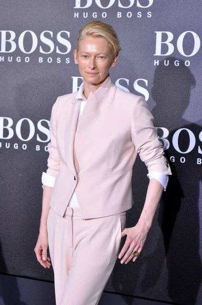 English Actress Tilda Swinton Poses Hugo Boss Fashion Show Beijing — Stock Photo, Image