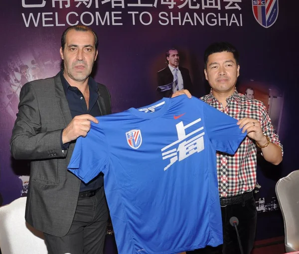 Förre Argentina Fotbollstränare Sergio Batista Förbundskapten För Shanghai Shenhua Avbildas — Stockfoto