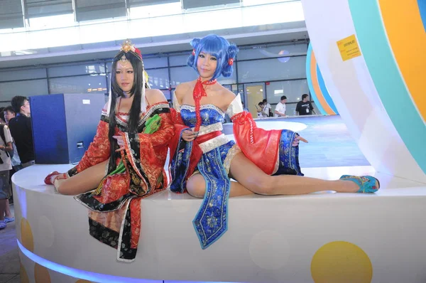 Cosplayers Posan Durante 10ª China Digital Entertainment Expo Conference También —  Fotos de Stock