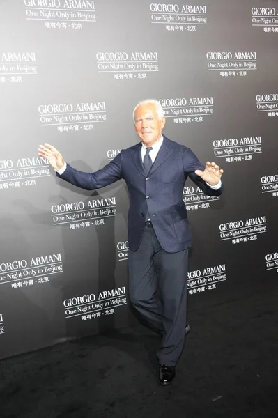 Diseñador Italiano Giorgio Armani Posa Durante Desfile Moda Giorgio Armani — Foto de Stock