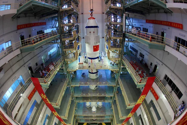 Das Raumschiff Shenzhou Shenzhou Wird Auf Einer Trägerrakete Vom Typ — Stockfoto