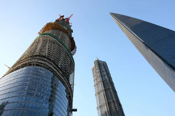 Torre Shanghai Izquierda Está Construcción Junto Torre Jinmao Centro Centro —  Fotos de Stock