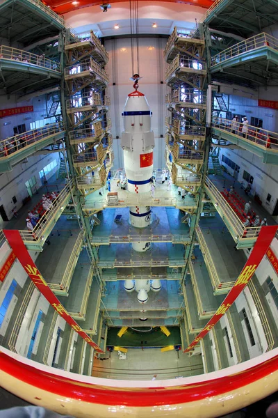 Nave Espacial Shenzhou Shenzhou Está Instalando Cohete Portador Long March — Foto de Stock
