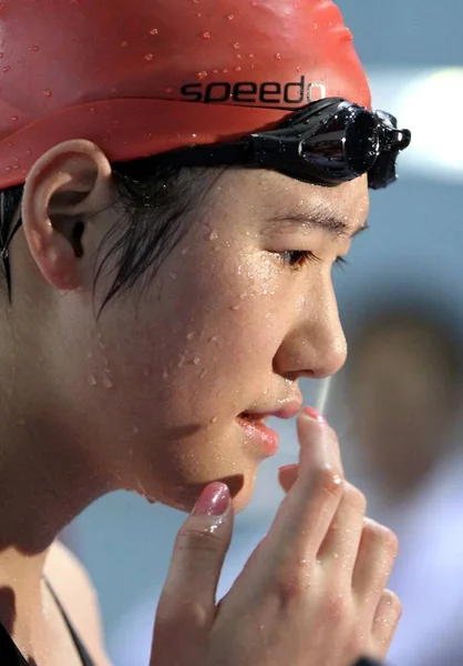 Championne Olympique Chinoise Natation Shiwen Est Interviewée Après Finale 50M — Photo