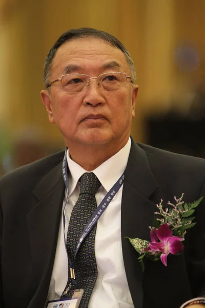 Liu Chuanzhi Przewodniczący Prezes Legend Holdings Słucha Podczas Global Ceo — Zdjęcie stockowe